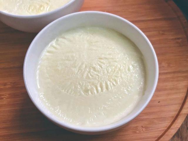 牛奶上的那層奶皮，是精華還是脂肪？